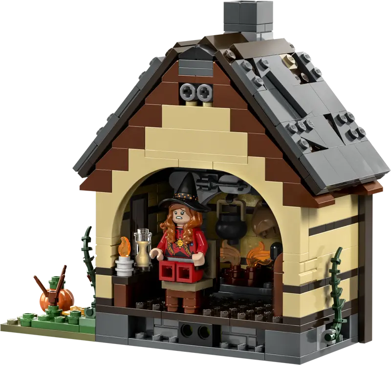 Disney Hocus Pocus: The Sanderson Sisters' Cottage