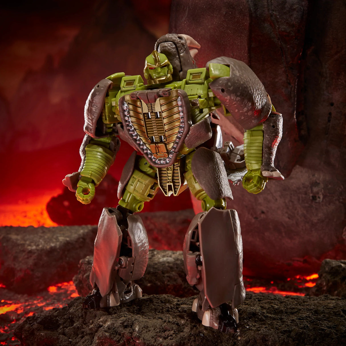 Transformers Generations War for Cybertron: Kingdom Voyager WFC-K27 Rhinox