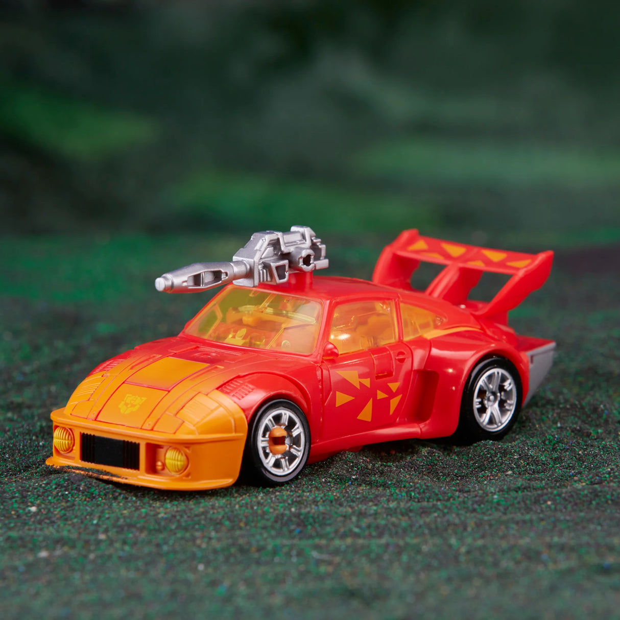 Transformers Legacy: Evolution G2 Universe Autobot Jazz