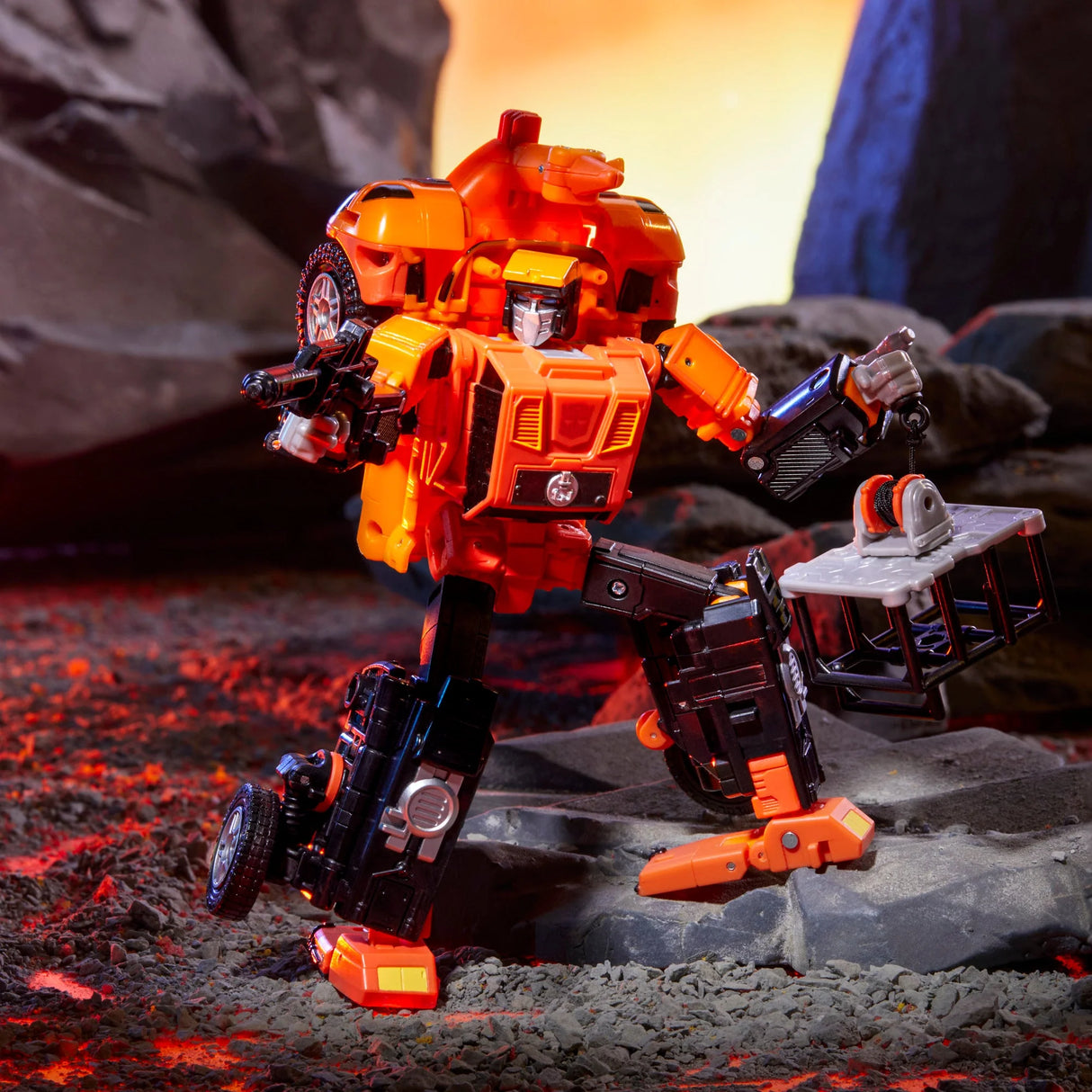 Transformers Legacy United Leader Class G1 Triple Changer Sandstorm